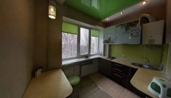 Сарыарка 11-Кенесары,  2ч 2000