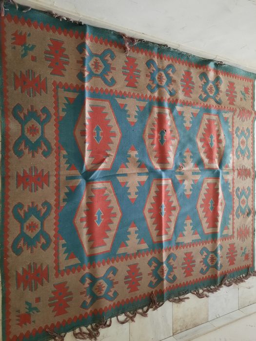 Килими пътеки черги