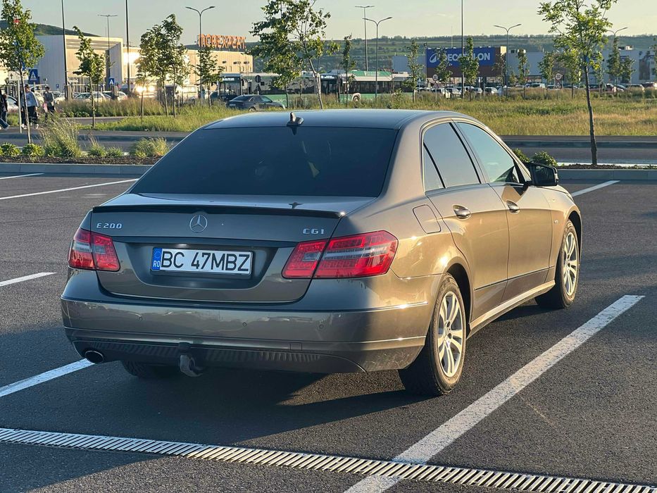 MERCEDES-BENZ E-Class 2010 — imagine 4