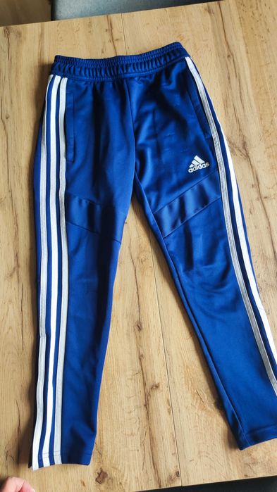Адидас /Adidas екип/горница и долище