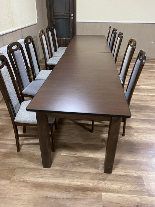 Scaune din lemn masiv