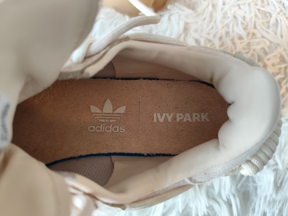 Adidas Super Sleek ,,Ivy Park,, ediție specială