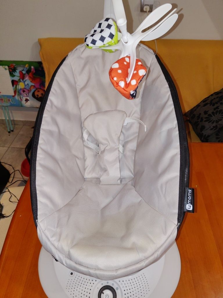 Електрическа бебешка люлка 4moms гр. Карнобат • OLX.bg