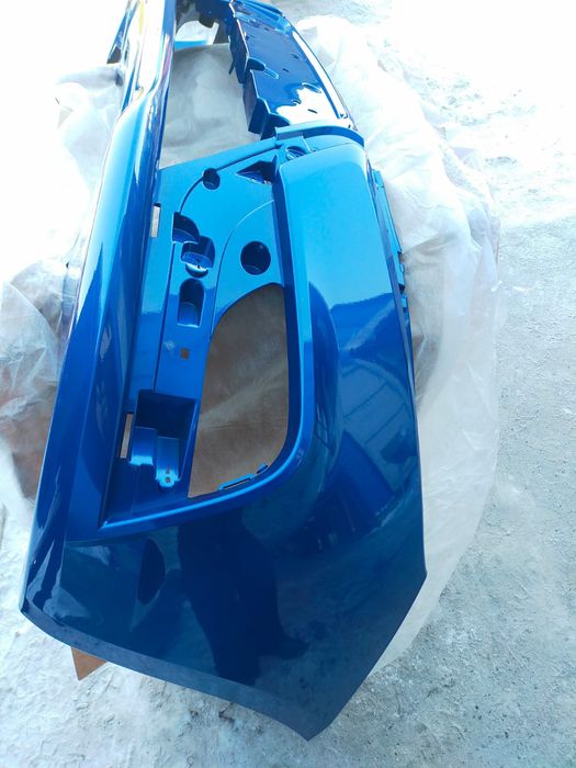 Бампер лада Веста в цвет