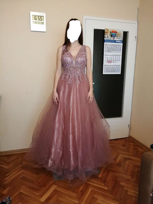 Абитуриентска рокля