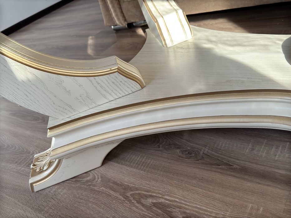 Стол гостевой 220 000 тг