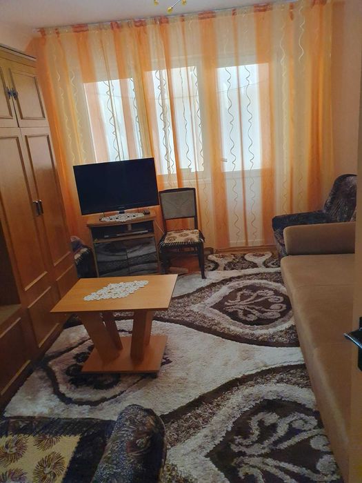 Apartament 2 camere, luminos și bine poziționat – Gara Caracal