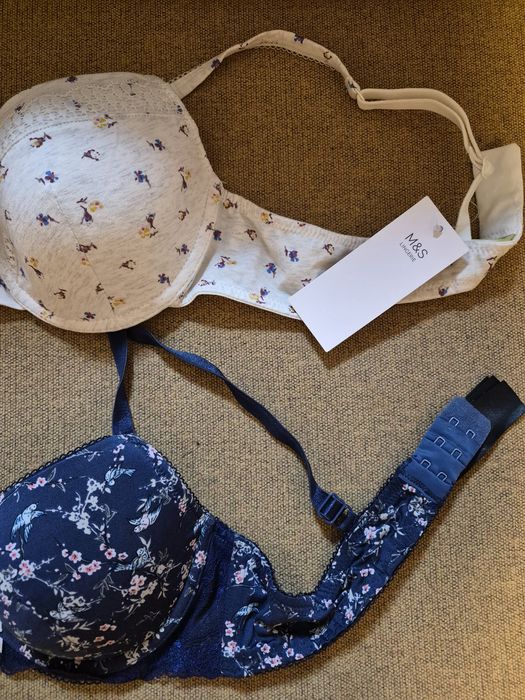 Нови сутиени Marks&Spencer, 
размер 85 А.
Цена 25 евро за двата.