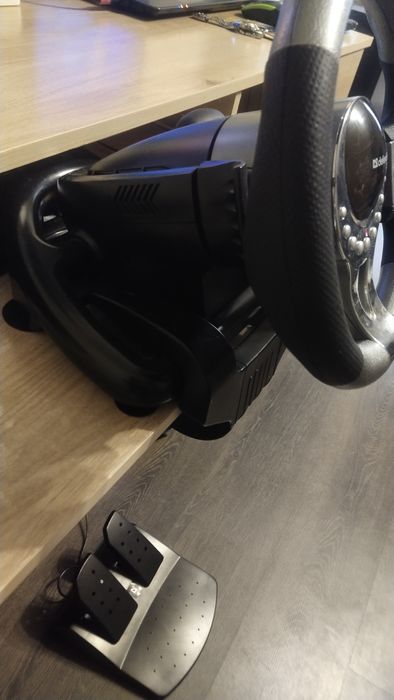 Игровой руль Defender