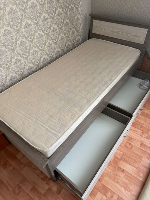 Продам кровать односпальняя