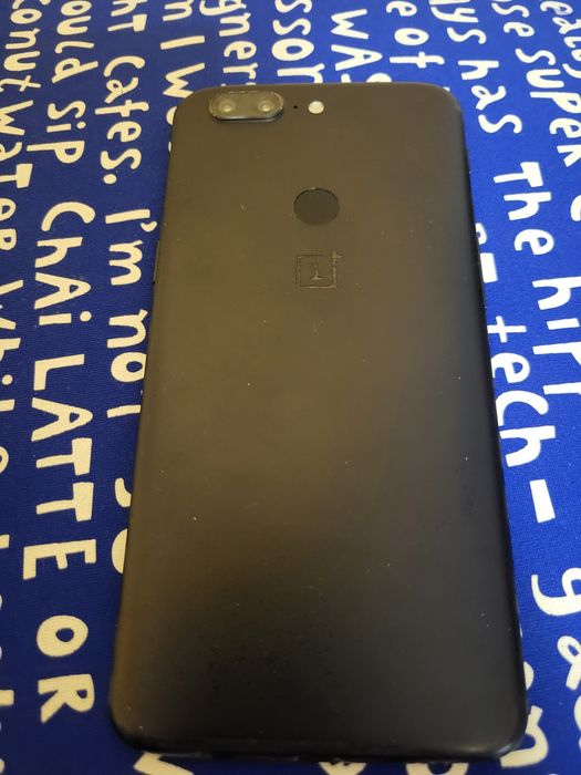 Telefon OnePlus 5t liber rețea 6 giga  ram