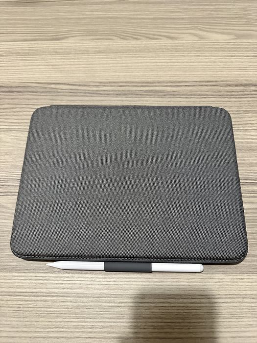 iPad 11 A16 2025  Гаранция до 05.2026 + Logitech Combo Touch + Писалка