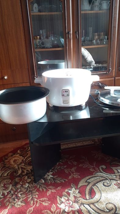 Продаётся рисоварка 5кг