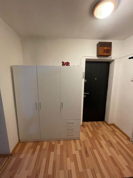 Inchiriez apartament