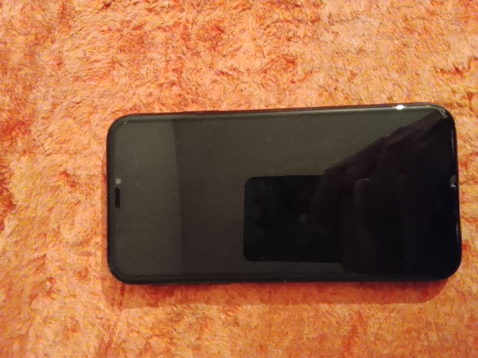 Айфон xr  64GB..