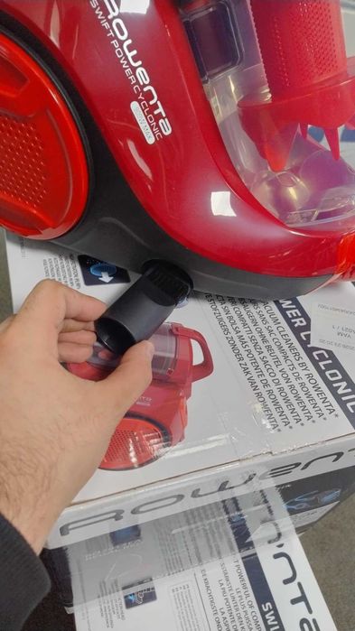 Нова Прахосмукачка без торба ROWENTA Swift Power Cyclonic 900 W