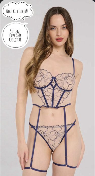 Set lenjerie intima corset si chilot tanga NOU!