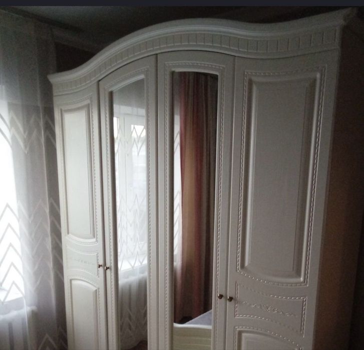Спальный гарнитур