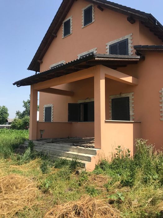 Casa de vanzare