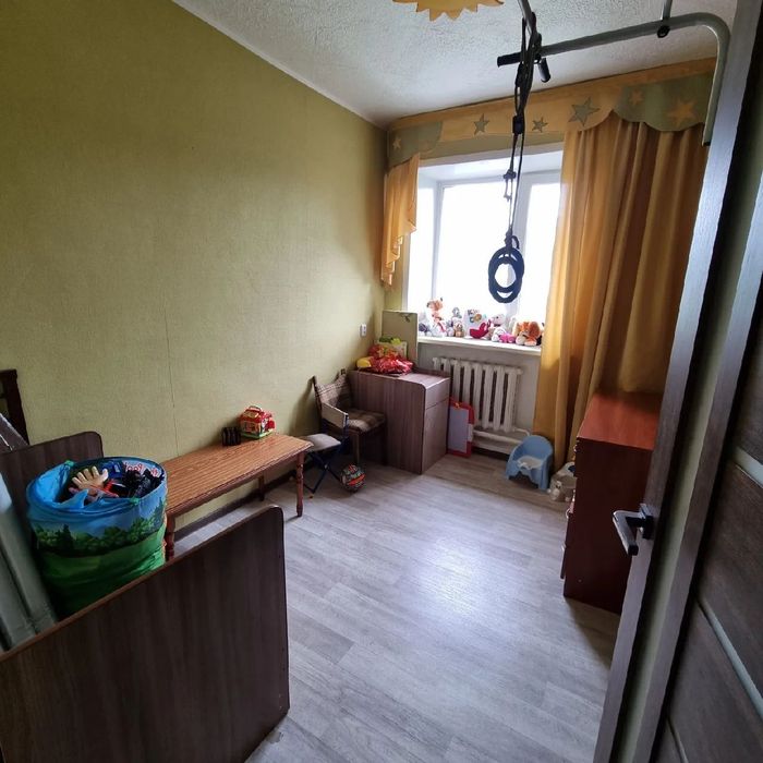 Продам полублагоустроеный 5ти комн. дом