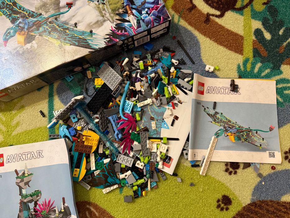 Lego AVATAR 9+ Primul zbor cu Banshee-ul lui Jake si Neytiri