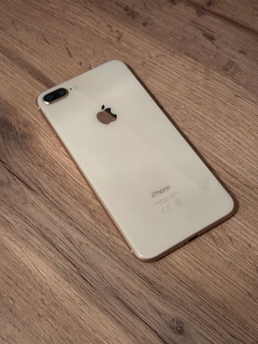 Айфон 8+ с коробкой