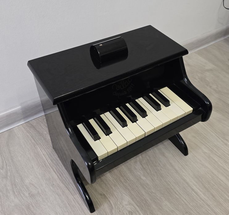 Малко детско пиано