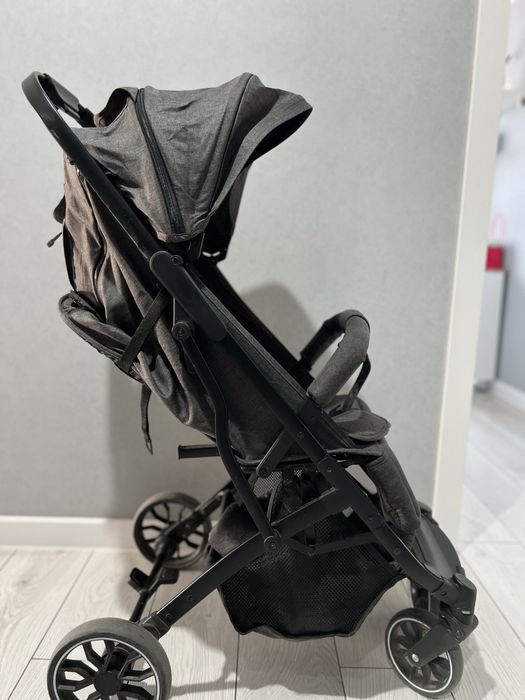 Продам летнюю коляску