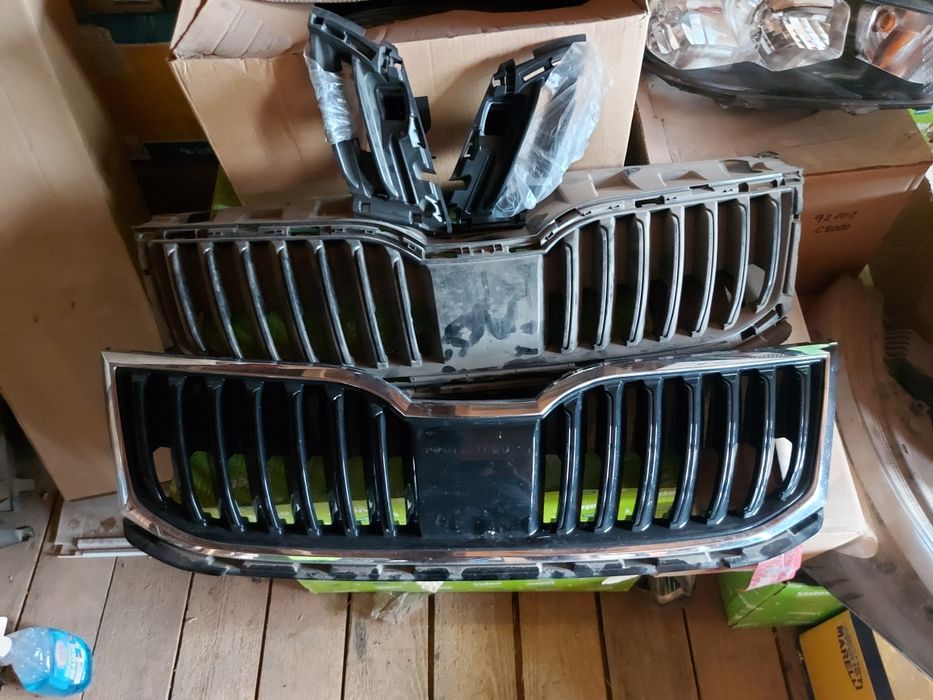 Grila radiator Skoda Octavia 3 Facelift 2017-2019 cod 5E0853653C