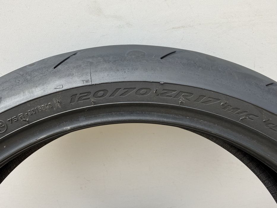 120/70/17 Pirelli diablo rosso corsa dot2023