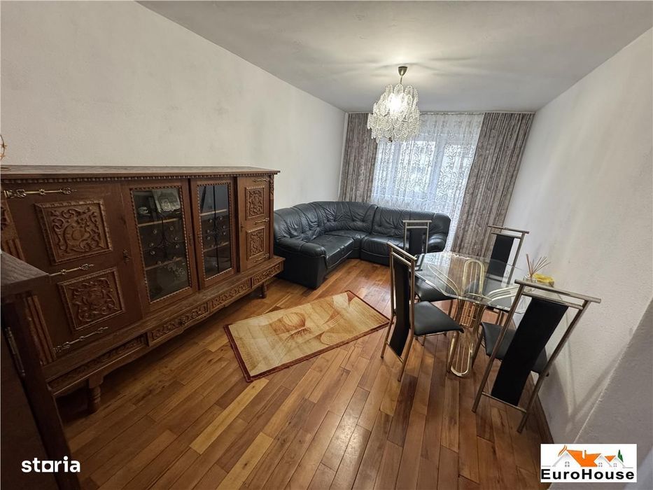 Apartament cu 4 camere de vanzare in Alba Iulia M-uri