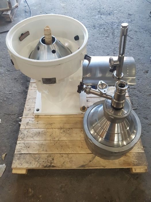 Сепаратор - сливкоотделитель 5000 л/ч.  Россия.