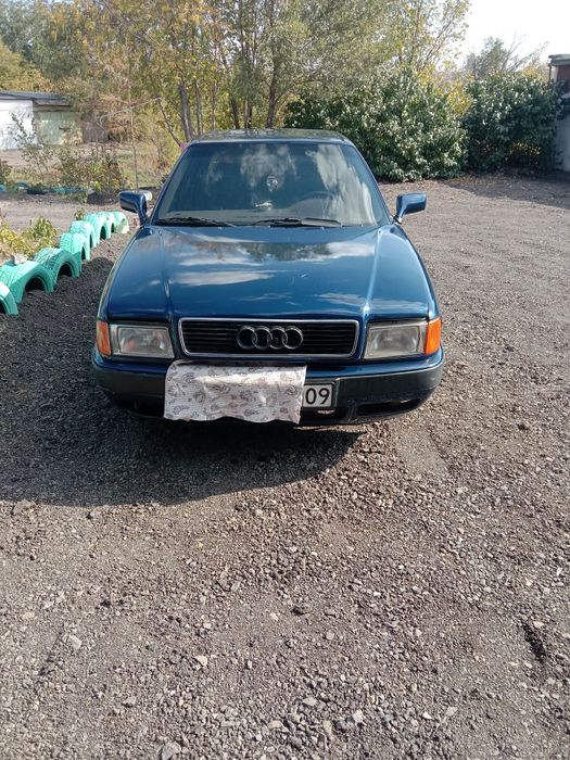 Продаю Ауди 80 В4 1992