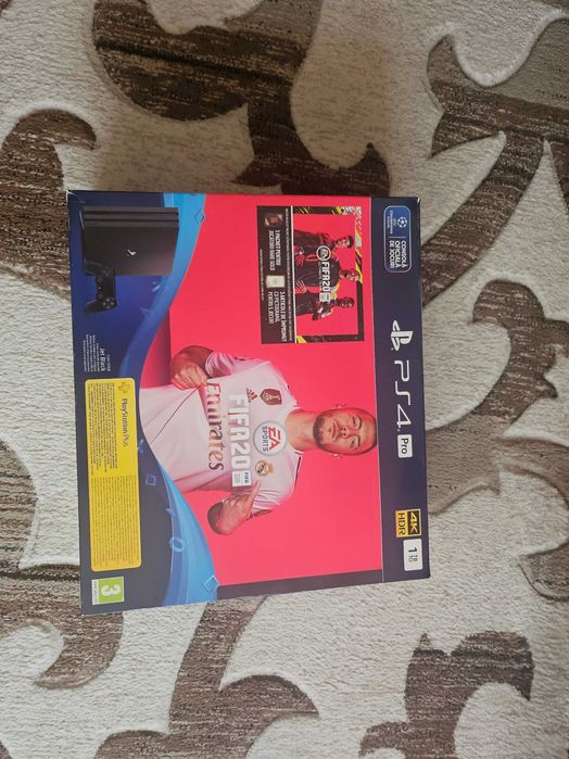 Vand Ps4 fara controllere + jocuri