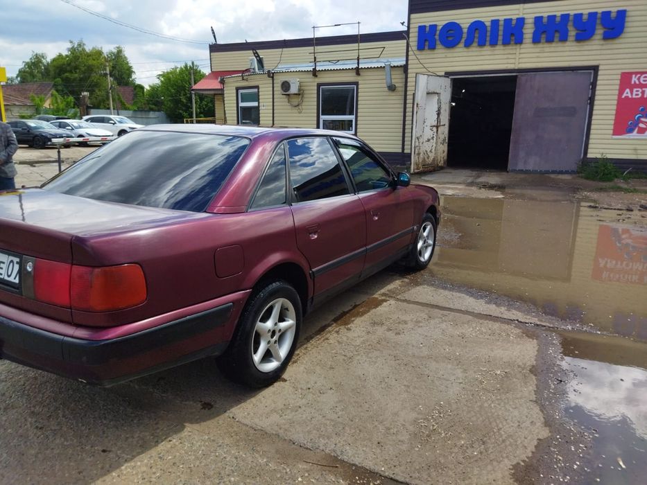 Продам автомашину Аудио 100 ,2.6 обьем