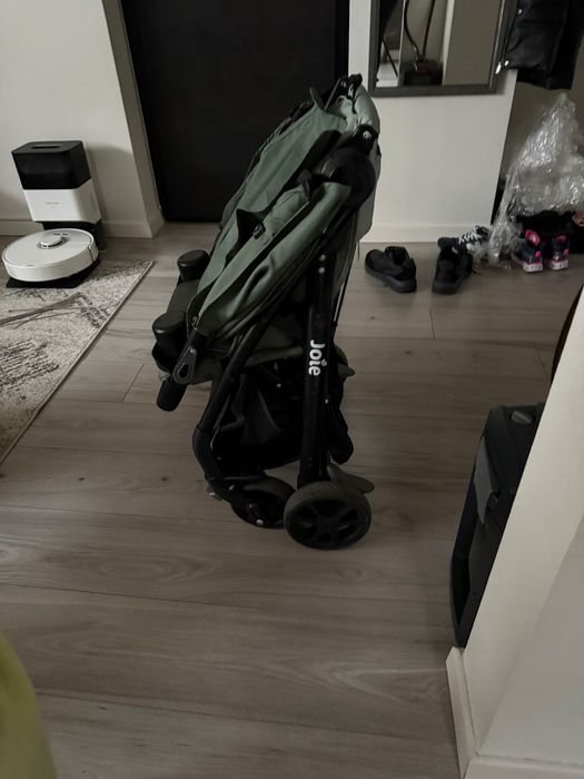Carucior sport Joie Muze LX cu pozitie de somn