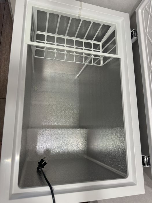 Продам морозильную камеру