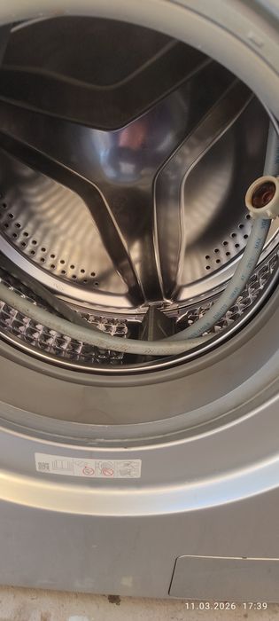 Kir moshina sotiladi