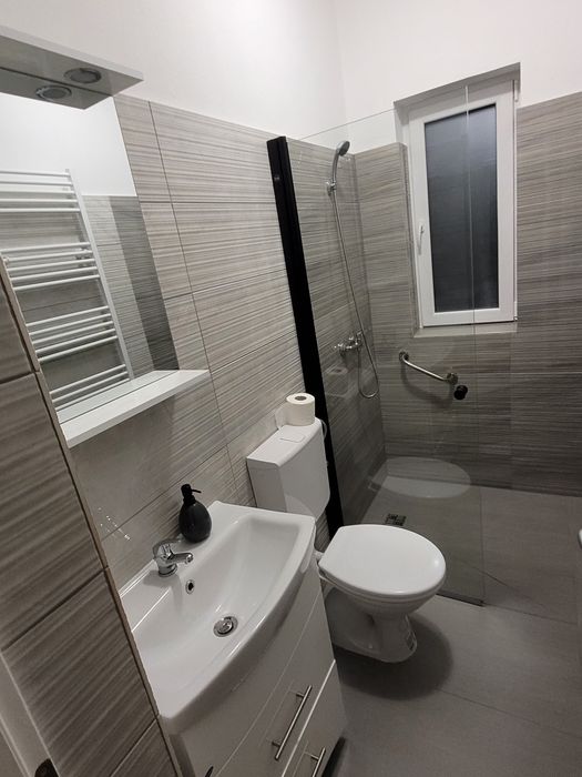 Centru /Camin /Azil de Ingrijire Batrani DR.Gligor