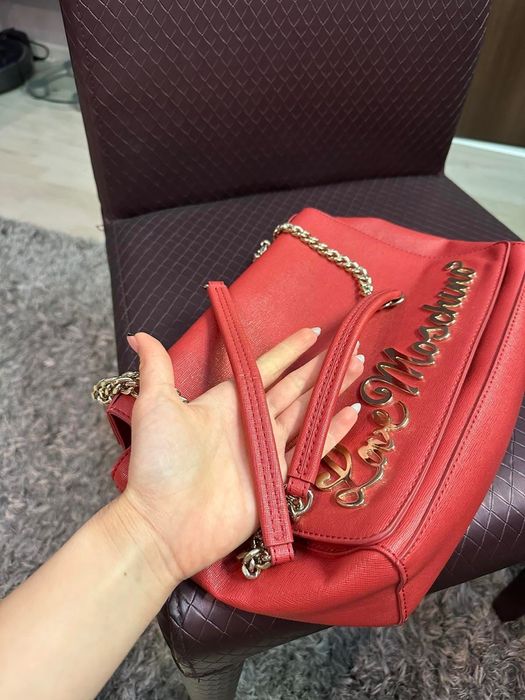Червена дамска чанта Moschino