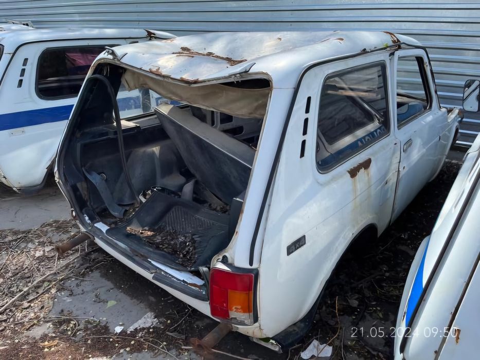 Автомобиль ВАЗ 21214