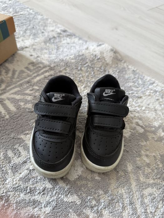 продам детские кеды