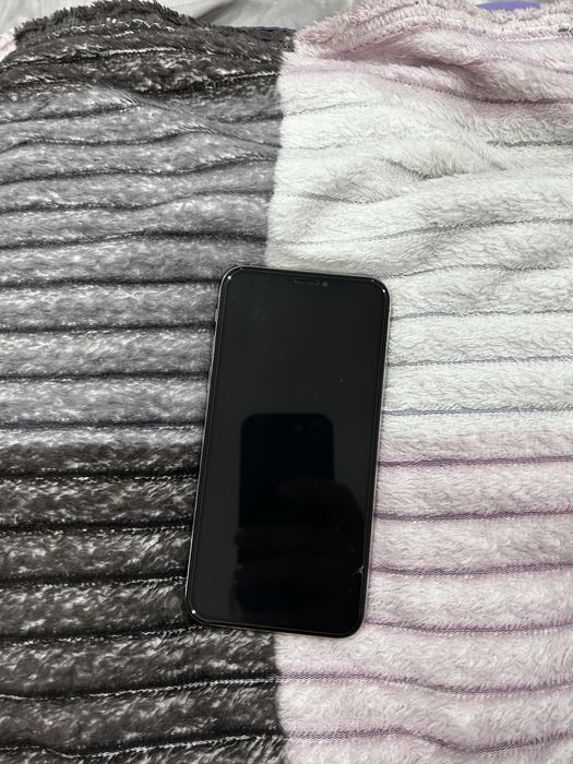 Продам айфон X 64