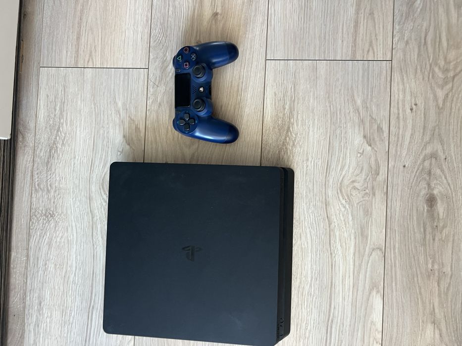 Ps4 с един джоестик