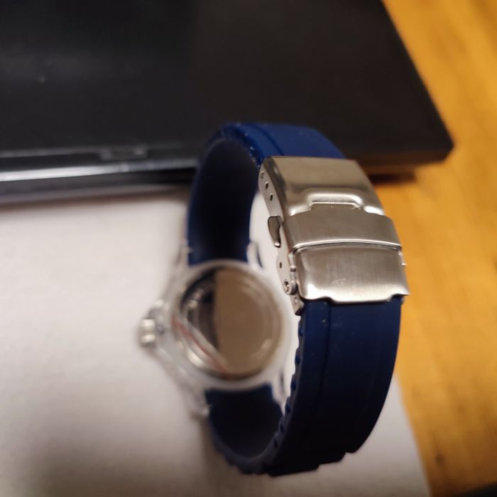 Кварцов часовник Ice watch нов