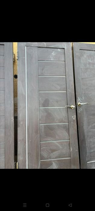 Продам межкомнатные б/у двери