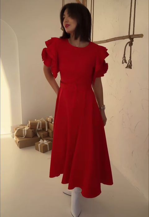 Продам красивое,  красное платье,