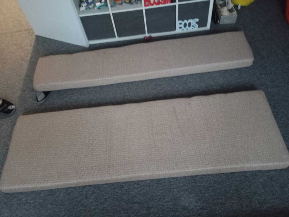 Titlu la anunt: Canapea de lemn din paleti