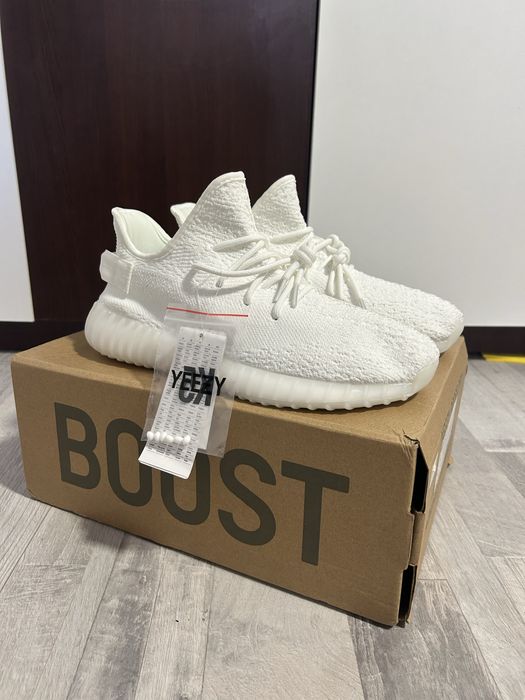 Yeezy 350 V2 Triple White