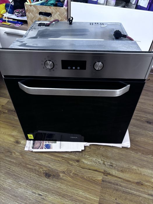 Фурна за вграждане Тека